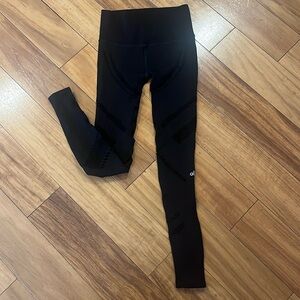 Alo Women’s Leggings- Excellent Condition